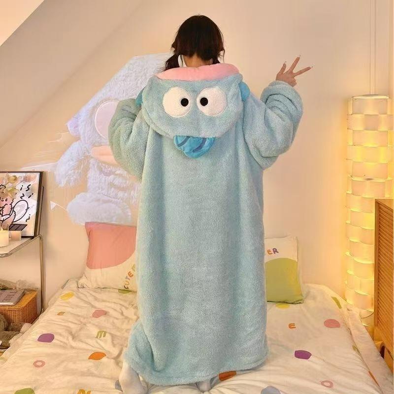 Men's and women's fall and winter sports and leisure warm TV blanket premium women's plush soft robe fluffy warm fluffy bathrobe robe long robe