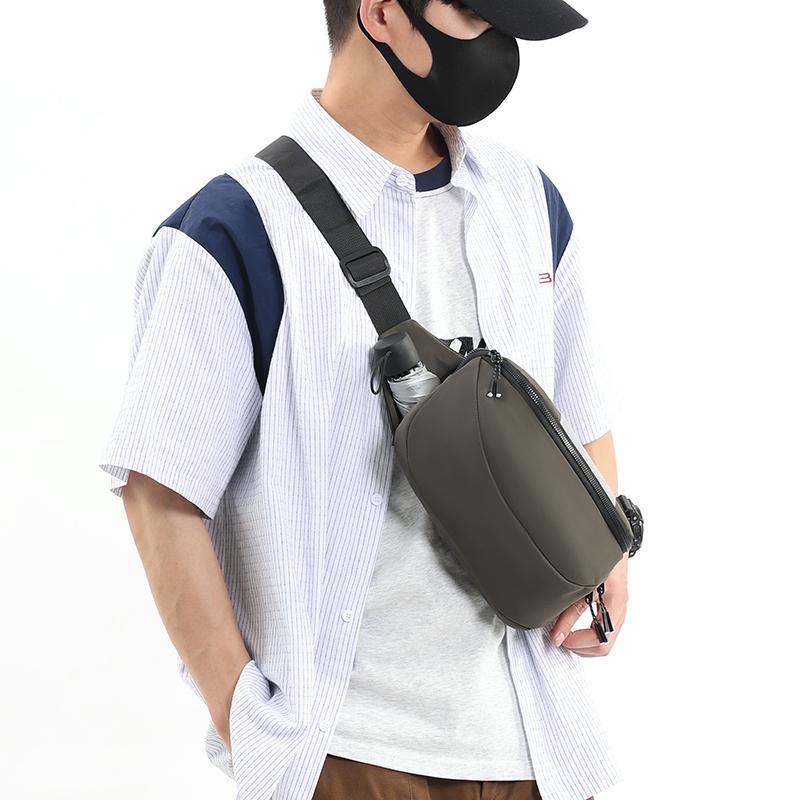 Men's Chest Bag Water-repellent Crossbody Bag
