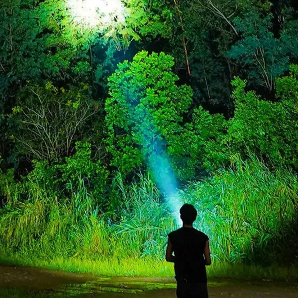 Leistungsstarke Taschenlampe mit 7 Lampenperlen Super Taktisches Licht mit COB Seitenlicht Campinglaterne Wiederaufladbare LED Taschenlampe