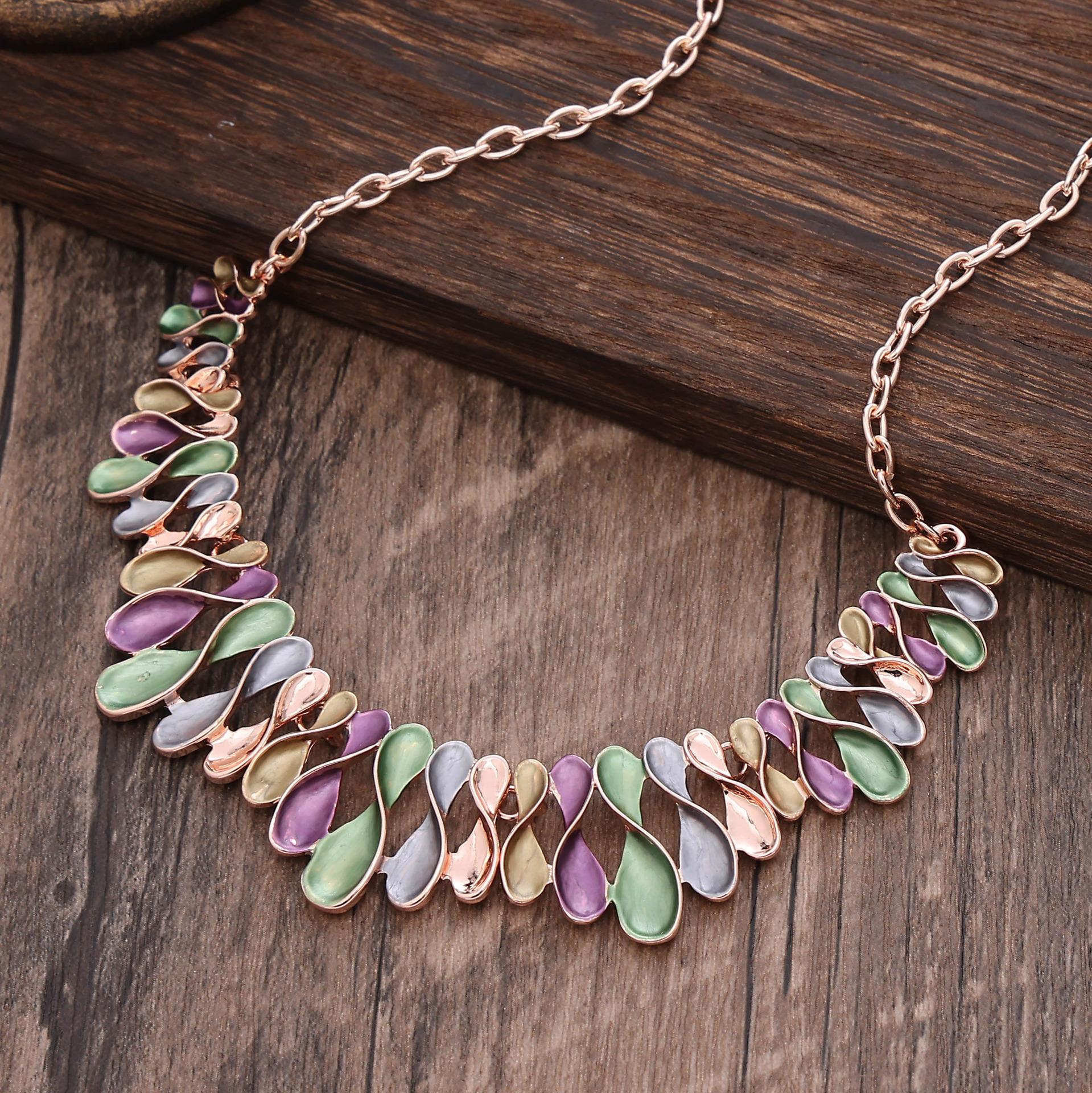 

Цветная масляная живопись геометрическое полое ожерелье-лепесток, модное и высококлассное женское универсальное ожерелье