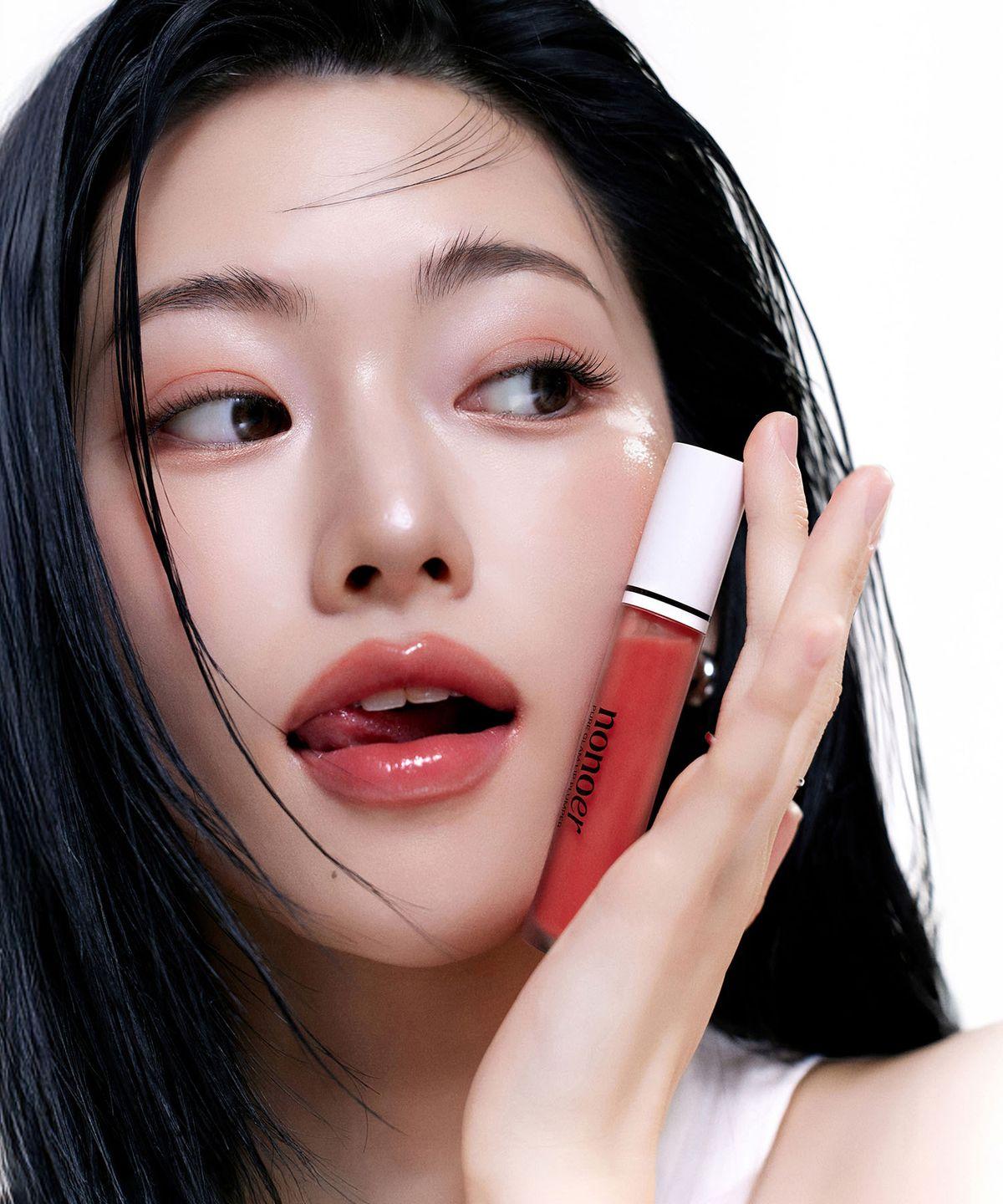 Pure Glam Lip Plumper (Select 1 of 3)