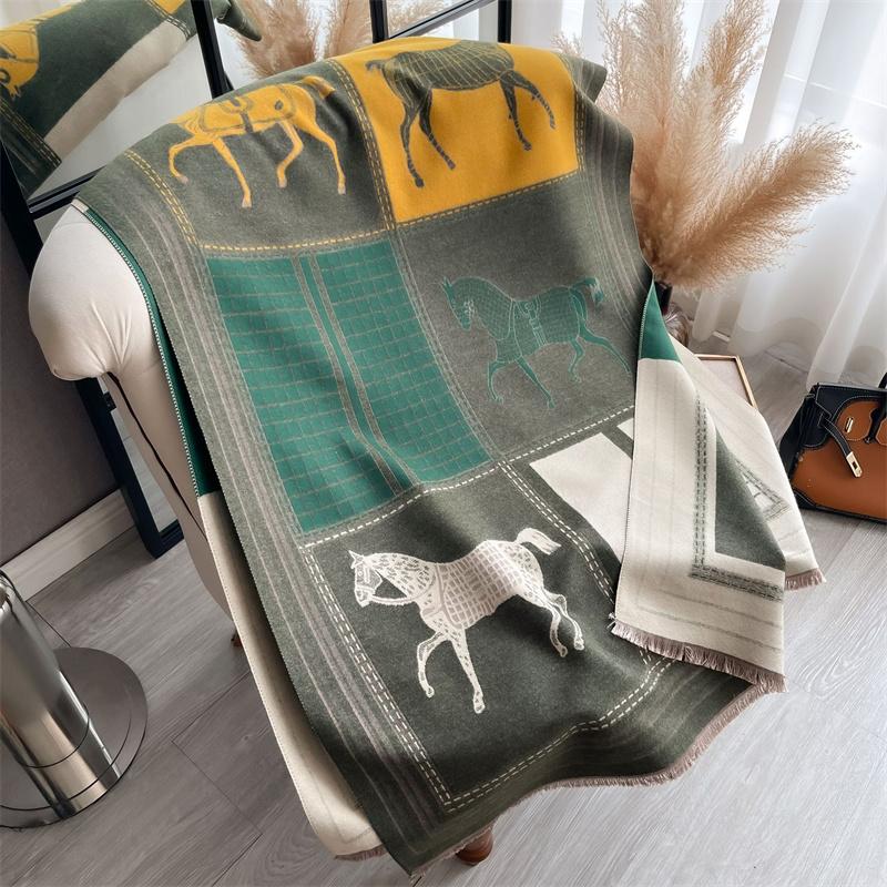 Women's Luxury Warm Scarf Imitation Cashmere Fashion Shawl for Going Shopping and Gathering Poncho for Lady