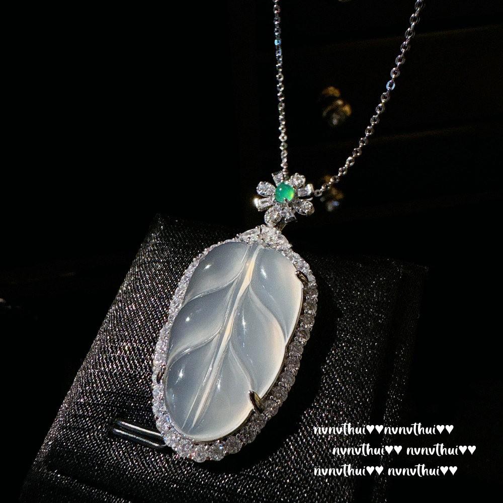 New Chinese Horse Material White Chalcedony Agate Leaf Gemstone Necklace, Power Power Of The Same Style, Brazilian Chalcedony Snowflake Earrings
