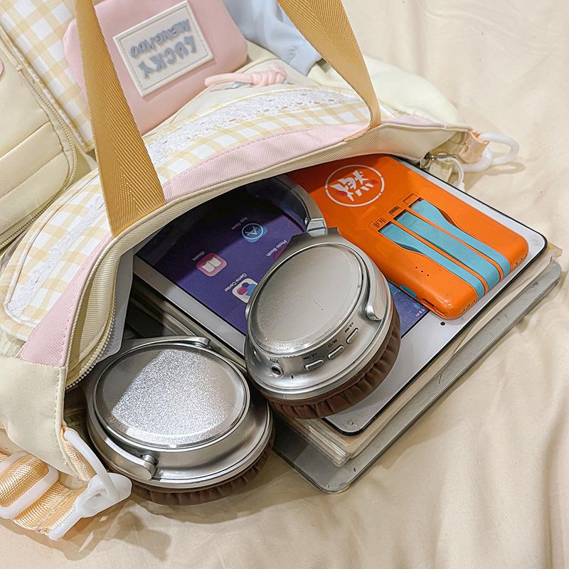 Schoolbag New High-value Japanese Ins Fresh and Sweet Plaid Girl Make-up Bag Light Shopping Large-capacity Messenger Bag