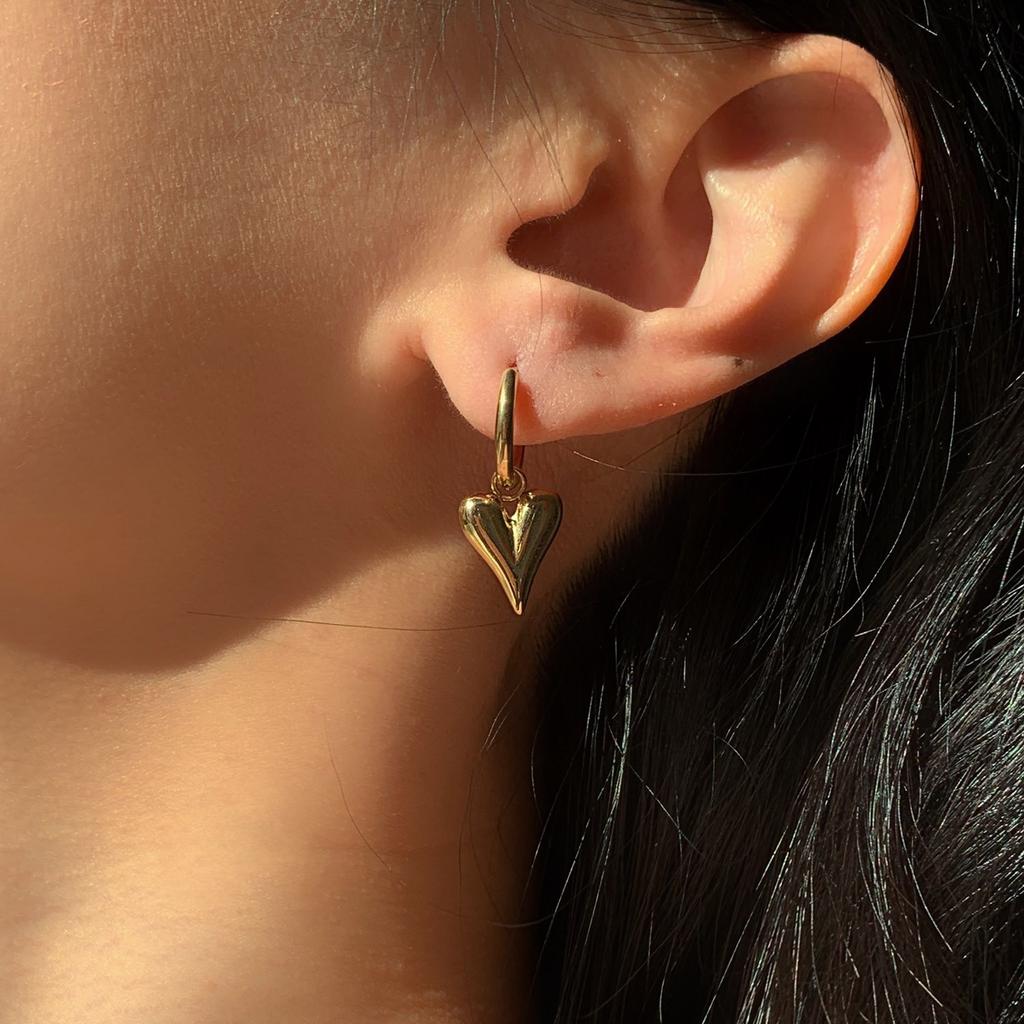 Stainless Steel Chic Heart Huggie Hoop Earrings Charm Gold Color Tarnish Free Trendy Fashion Jewelry Accessories for Women Girls