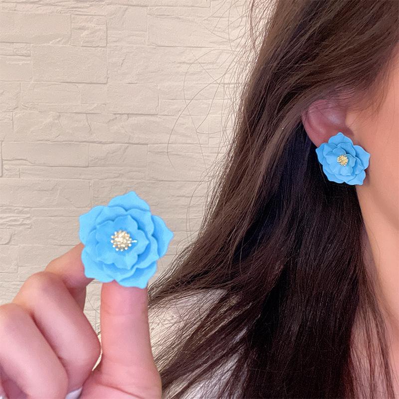 Chiffon Fairy Flower Earrings: Elegant, Delicate Studs with a Whimsical Forest-Inspired Design for a Gentle, Stylish Touch.