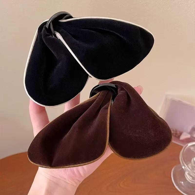 French Velvet Color-Block Triangle Hair Claw - High-End Autumn/Winter Updo Clip