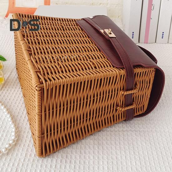 Gift Basket with Swinging Clasp Faux Rattan Woven Basket with Handle Party Favor Storage Basket for Chocolates Candies Wedding Birthday