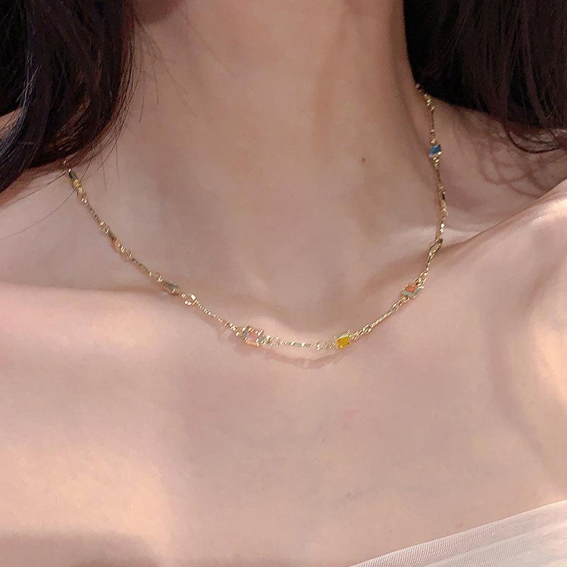 Ins Square Colored Gemstone Necklace Thin Clavicle Chain Summer Necklace Light Luxury Niche High-end Necklace Women s Model 1Pcs золотой