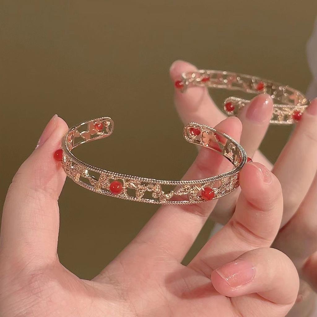 New Chinese court style butterfly beaded bracelet opening adjustable versatile simple temperament rabbit bracelet jewelry women