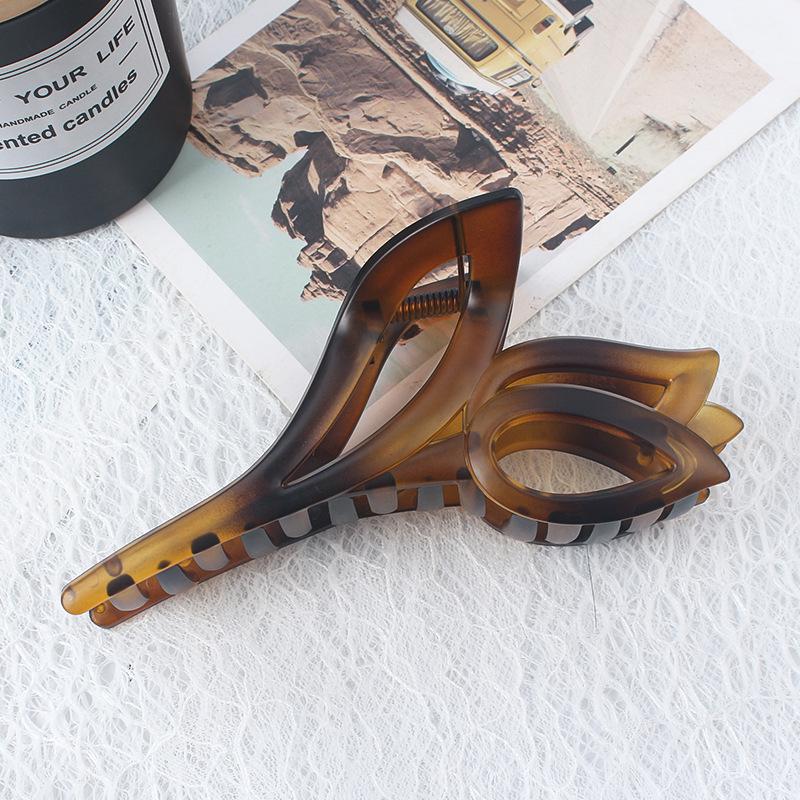 Tulip Frosted Tortoiseshell Hair Clip: Elegant Autumn Hair Accessory for Women