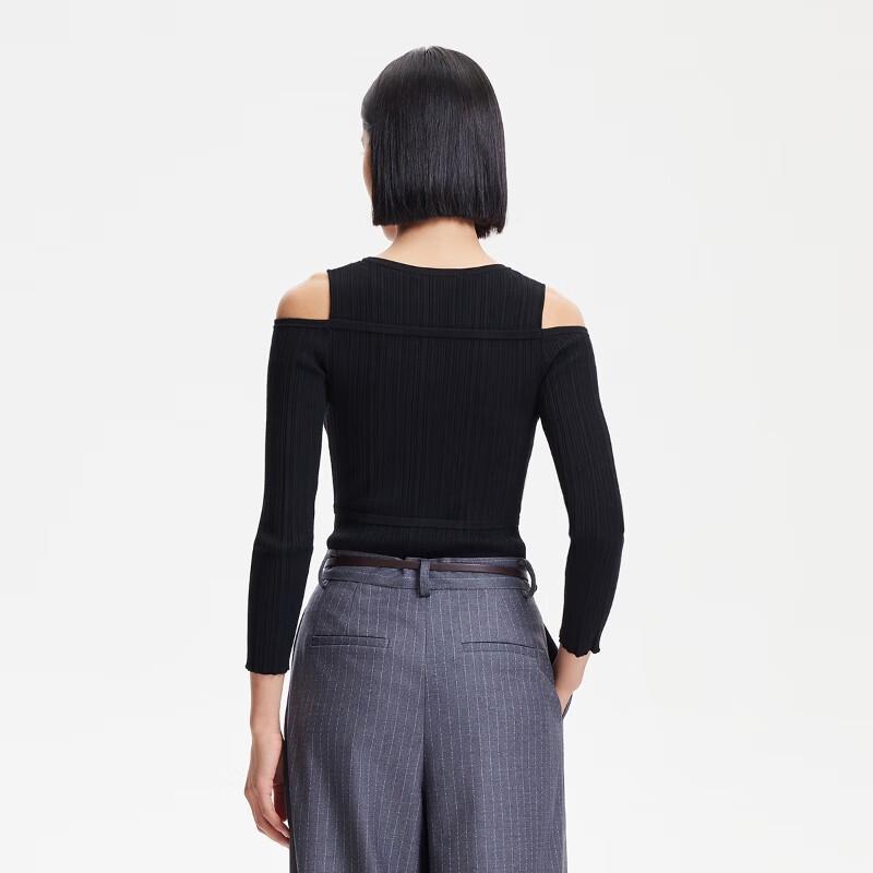 Veromoda Women's 3/4 Sleeve Knit Top with Cut-Out Shoulders & Button Detail