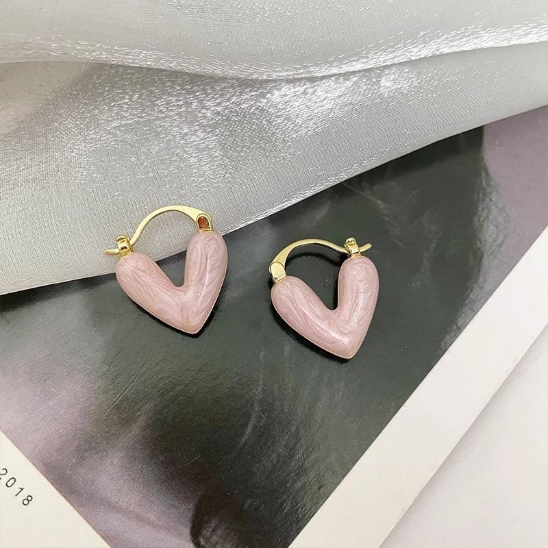 2025 Trendy Heart Stud Earrings For Women Korean Elegant Light Luxury Love Dangle Earring Fashion Simple Drop Jewelry Girls Gift