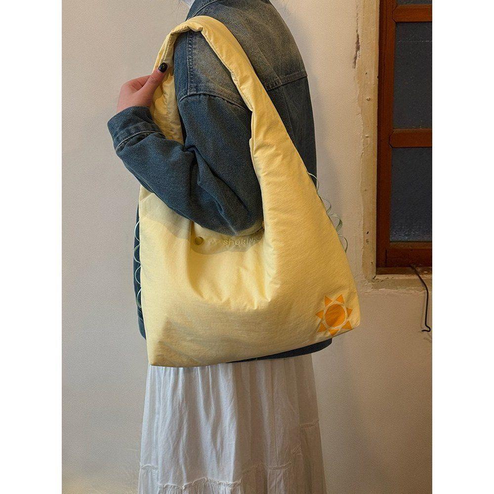 Large-capacity Cloud-shaped Bag - Lightweight Commuter Shoulder Bag - Niche Tote Bag