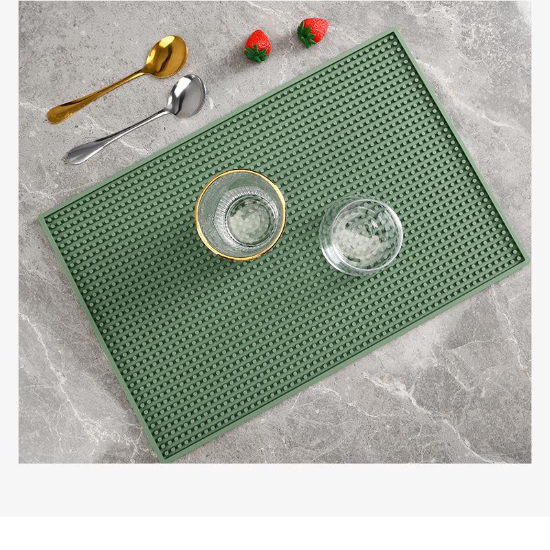 Durable Non-slip Dustproof Cutting Mat for Effective Dust Removal and Silk Flower Support