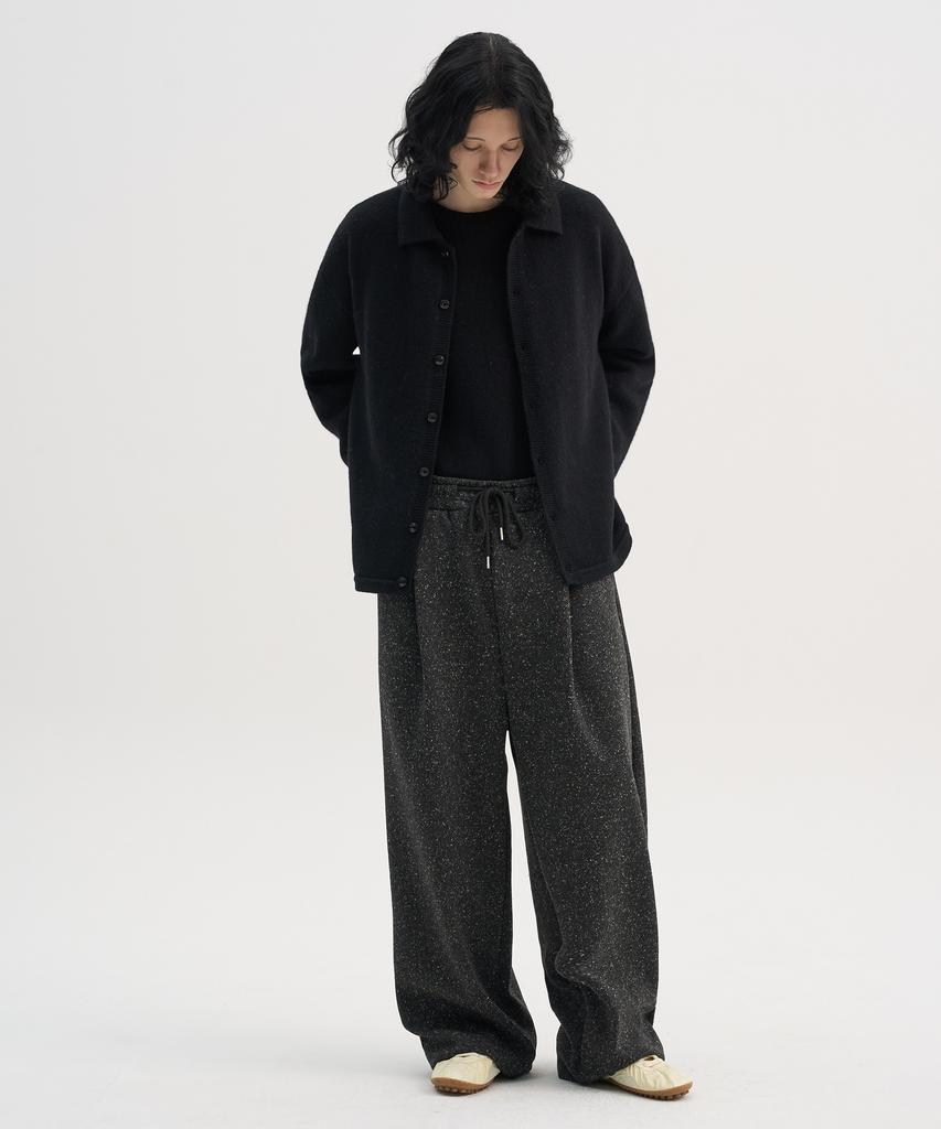 TRIP LE SENS [F/W] Neff Textured One-Pleat Curved Elastic Waist Pants_Melan Black