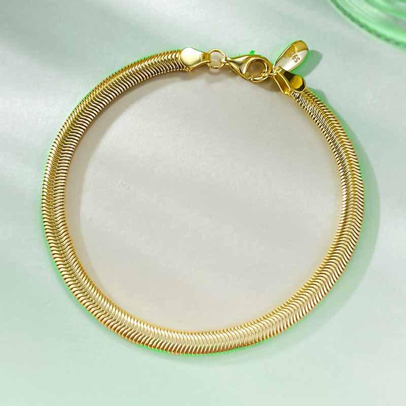 

Хуэй Чжи И 2024 Браслет Серебряная Змея: Высококлассный европейский и американский дизайн 17 cm