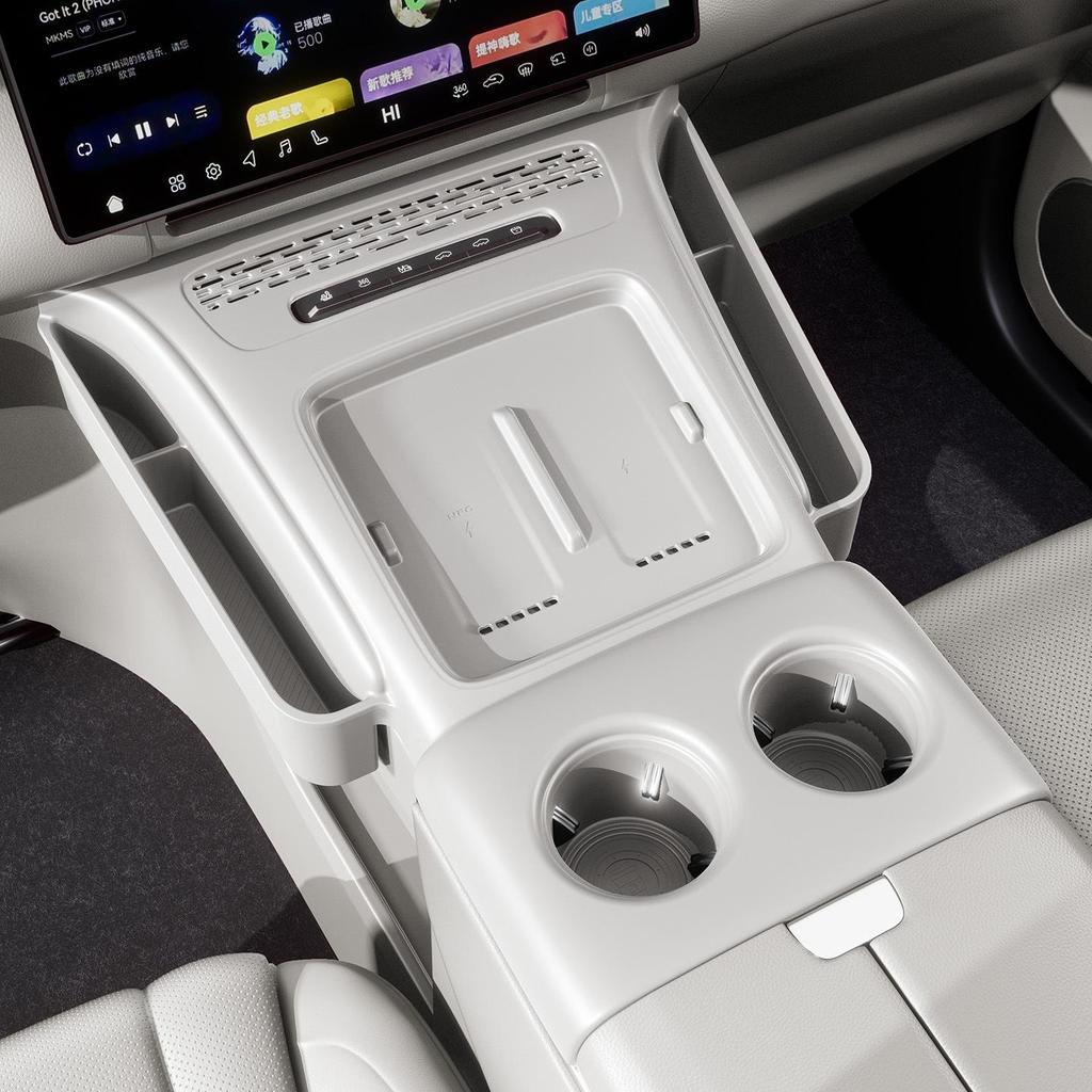 Silicone Storage Mat for 26 Lantu Tianshan Console Models - Multifunctional & Fully Enclosed Car Accessory