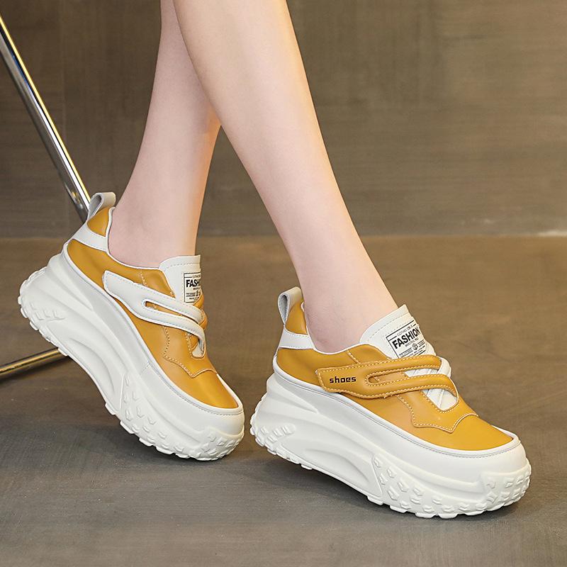 

Кожаные белые туфли женские весна и лето новые дышащие спортивные повседневные туфли на липучках толстые подошвы увеличивают размер женской обуви 34