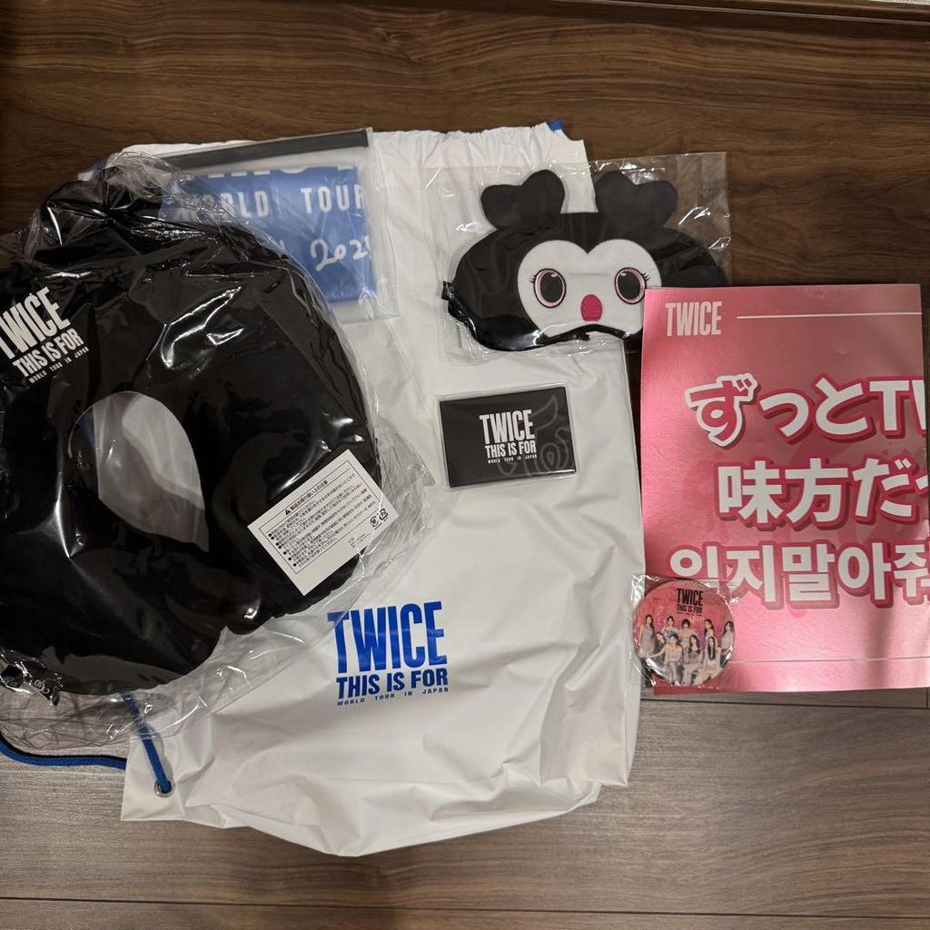 [USED] TWICE WORLD TOUR 2025 Upgrade Benefits