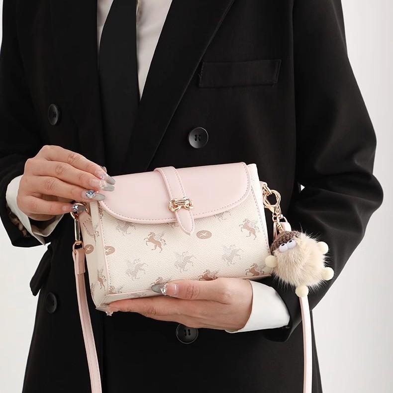 High-end Pegasus Printed Tote Bag, Women's Large-capacity Commuter Handbag, Single-shoulder Crossbody Bag