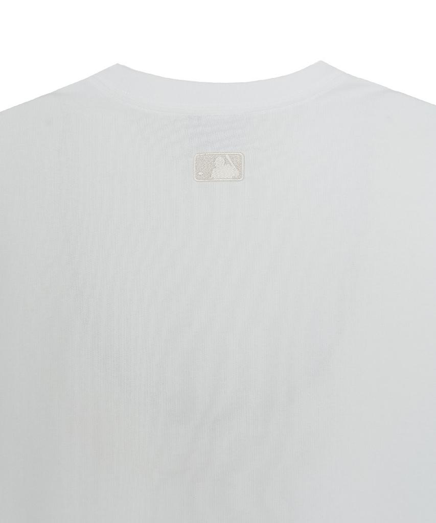 Emelbi Basic Small Logo Semi-Oversized Short Sleeve T-Shirt Ny (White)