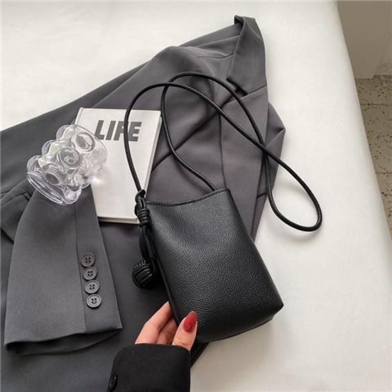 Women Leather Small Crossbody Bag Candy Color Designer Cell Phone Bag Lightweight Fashion Shoulder Bag Ladies Travel Purse