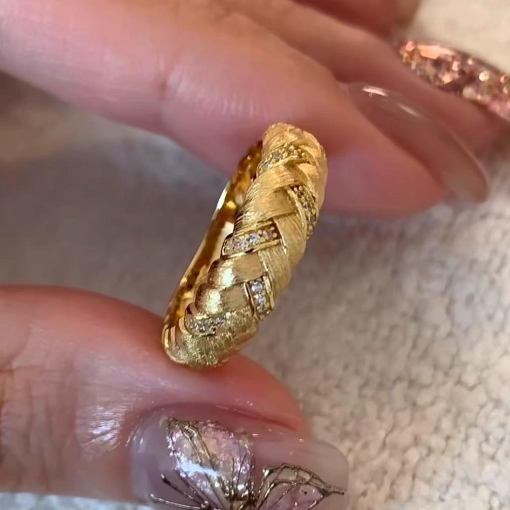 ~ Vintage French Brushed Woven Ring Women'S Niche Design Exquisite Fashion High-End Twist