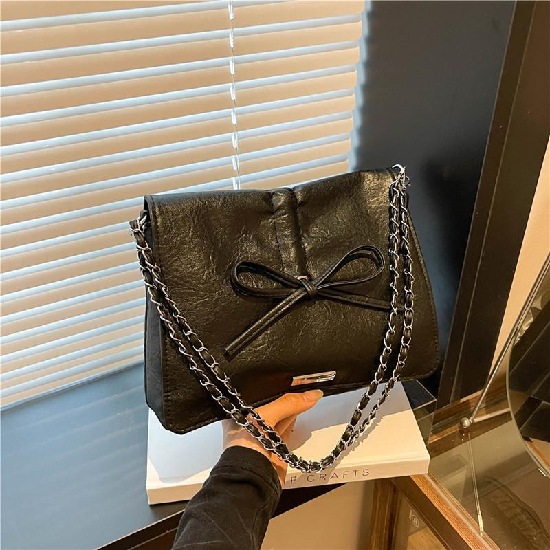 Foreign Style Super Fire Bow Tote Bag 2025 New Large-capacity Chain Messenger Bag Fashionable and Explosive Commuter Bag