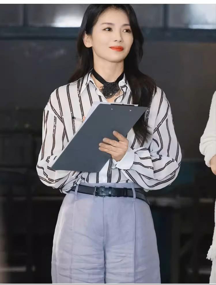 

Liu Tao Inspired Silk Cotton Striped Shirt with Embroidery, Beads, and Sequins - Slim Fit for an Elegant Look Extra Large белый