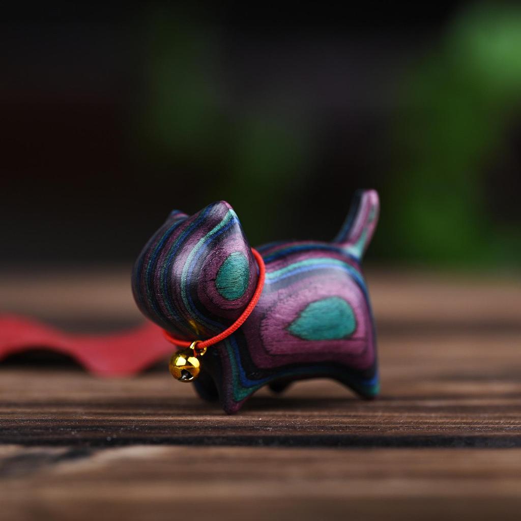 Rainbow Wood Carving: Cute Cat Desktop Ornament - Creative Miniatures for Home Decor