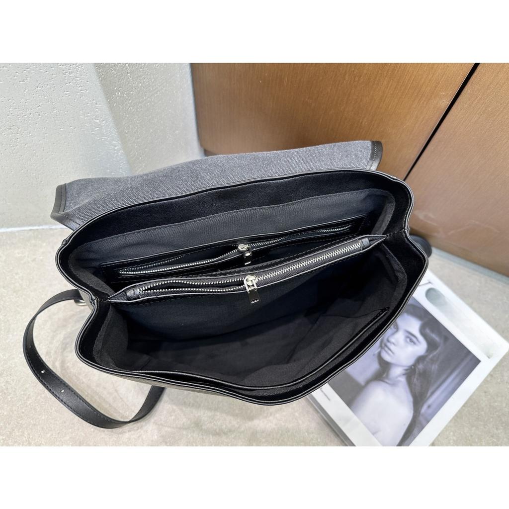 The first layer of vegetable tanned cowhide messenger retro backpack 2025 new large-capacity casual simple work commuter bag