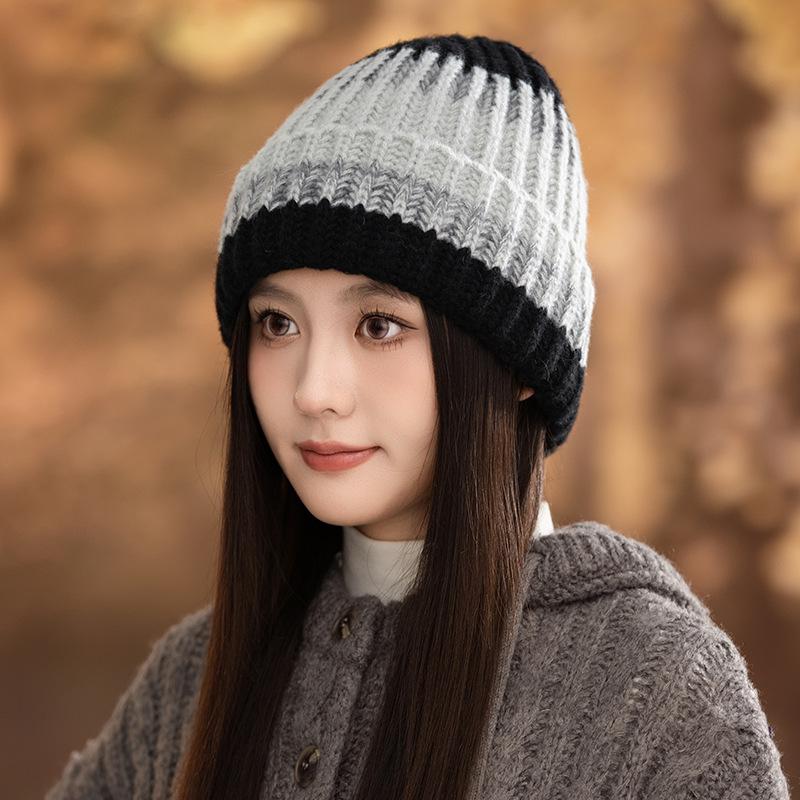 Winter Hat Women's Colorful Striped Crocheted Knitted Hat, Ear Protectors, Warm and Piled Thickened Cold-proof Wool Hat