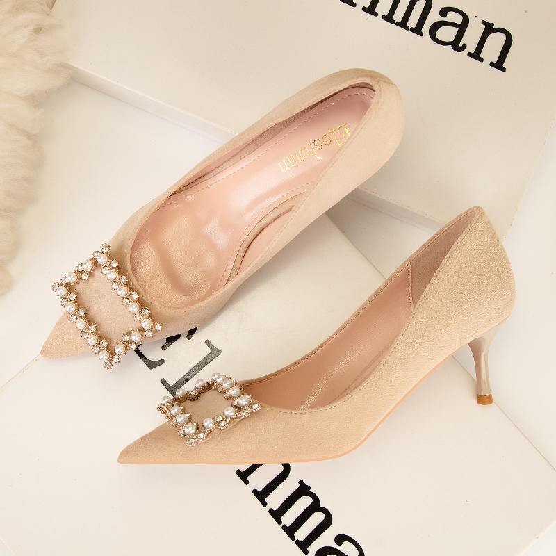 Fashion New 2025 Pointed Toe Buckle High Heels for Women Sexy Wedding Shoes Thin Stiletto Heel Dress Pumps with Pearl Detailing Size 41