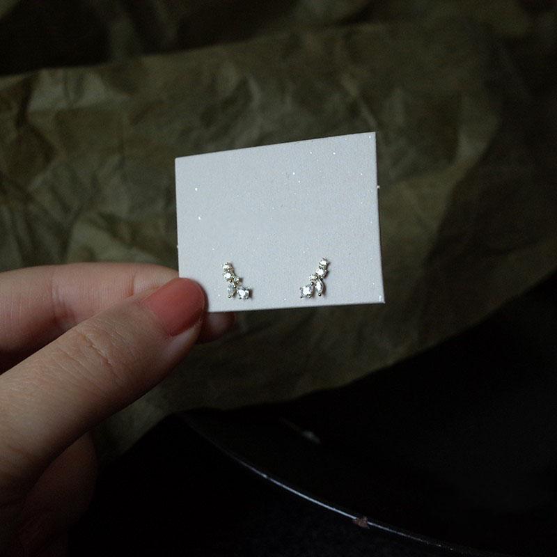 ANENJERY Fashion Ladies Zircon Earrings Personality Leaf Earrings Exquisite Girl Gifts