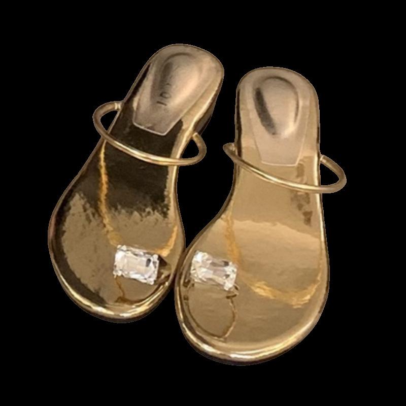 French slope heel pigeon egg cover toe cool slippers women's 2025 summer shoes outer wear temperament with skirt rhinestone sandals