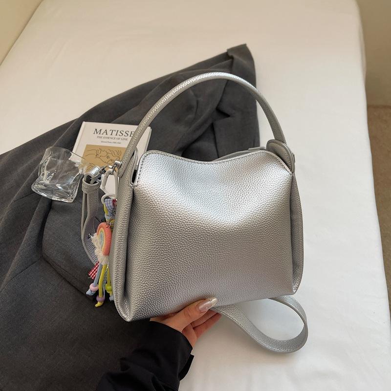 Popular bag women's new versatile simple messenger bag portable bucket bag