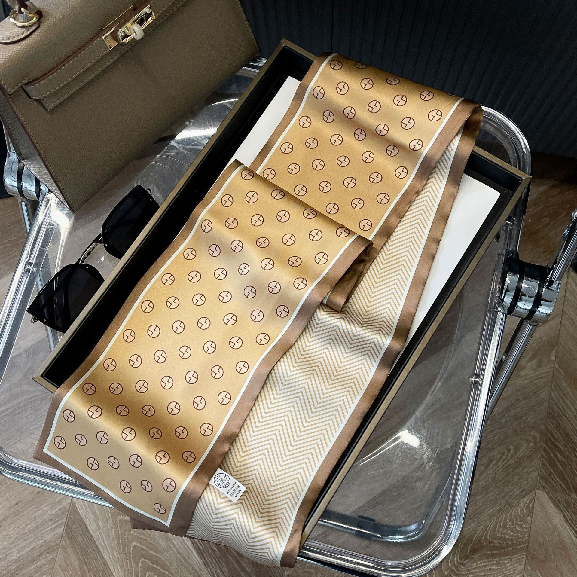 

Высококачественные роскошные шелковые шарфы, повязка на голову, шарфы, шейный шарф для женщин, шелковый шарф с цепочкой, женская декоративная шаль 110-14cm