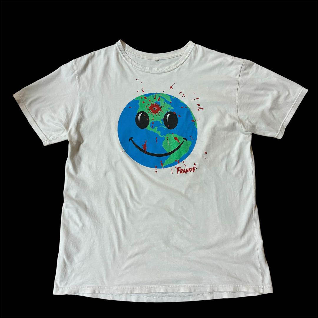 

[Б/У] Последнее снижение цены: Земля, Улыбка, Смайлик, Футболка с выстрелом