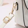 Women's Bag Large Capacity, New Trend Simple Handbag Bag Versatile Fashion Shoulder Messenger Bag Small Square Bag Women