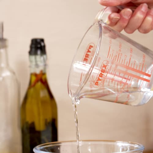 Synergy Trading Pyrex Heat-Resistant Glass Container, Measuring Cup, Jug, Oven and Microwave Safe, 500ml