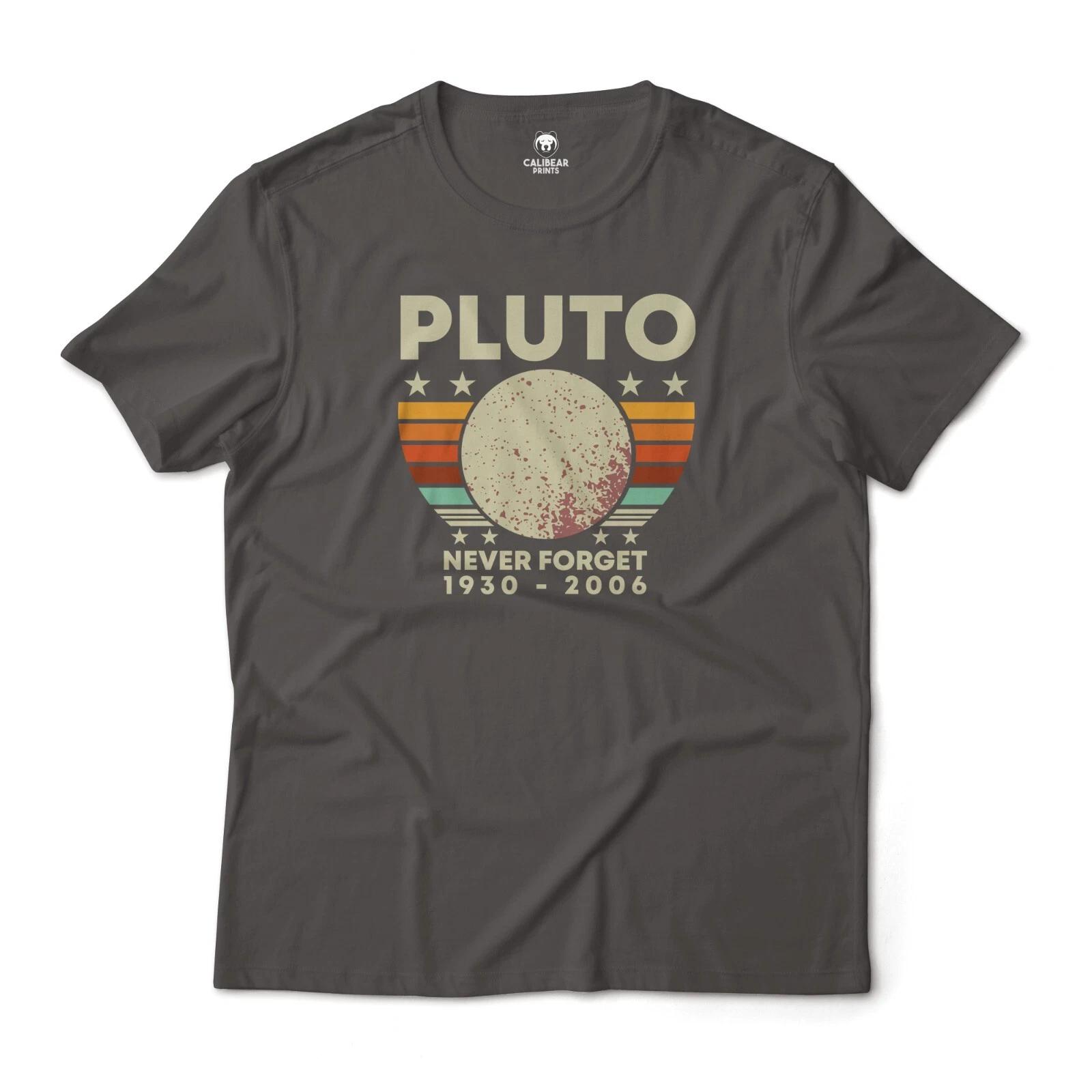

Pluto Never Forget 1930-2006 Retro Memorabilia Aesthetic Graphic T-T-Shirt Unisex S