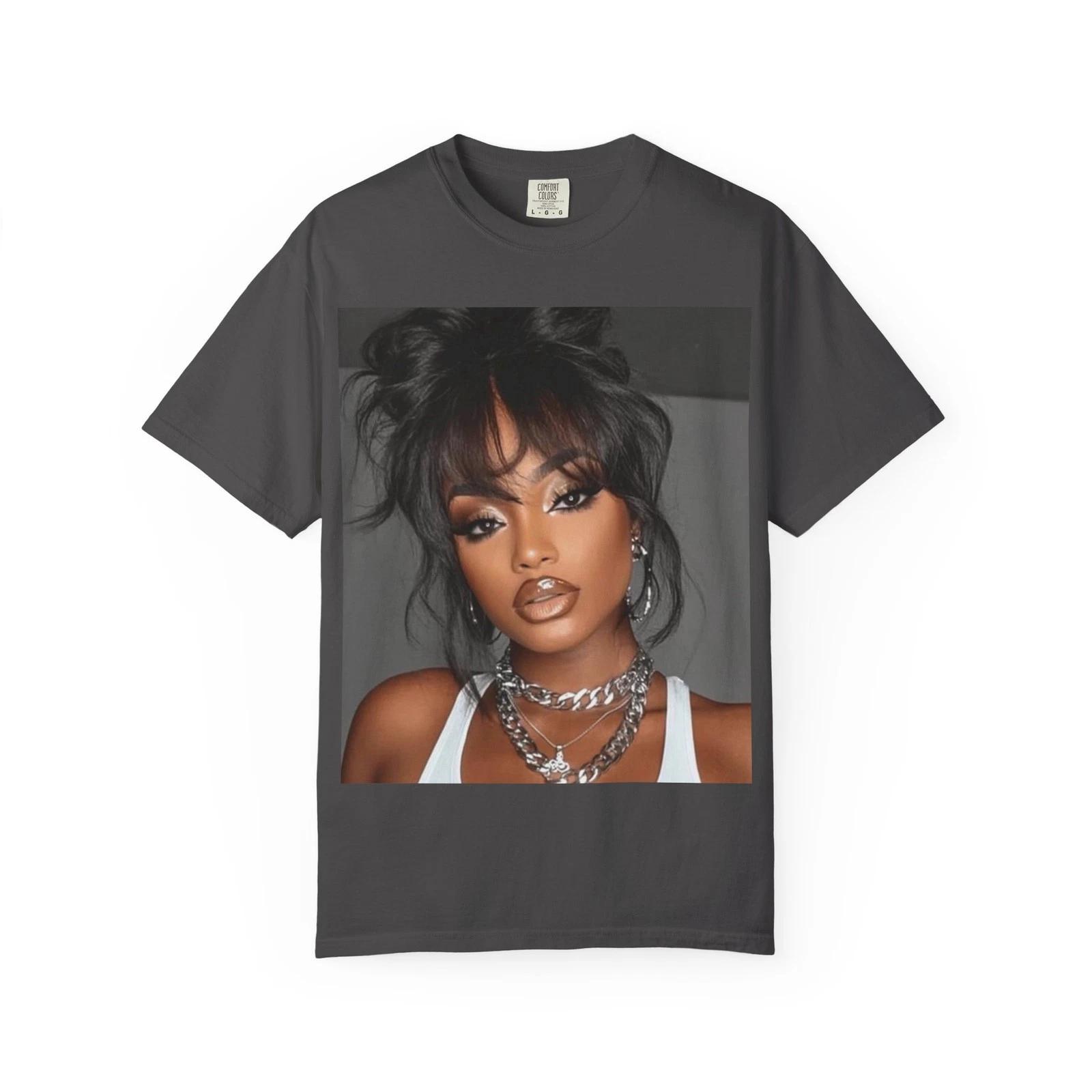Stylish Portrait Photo Tee | T-Shirt L