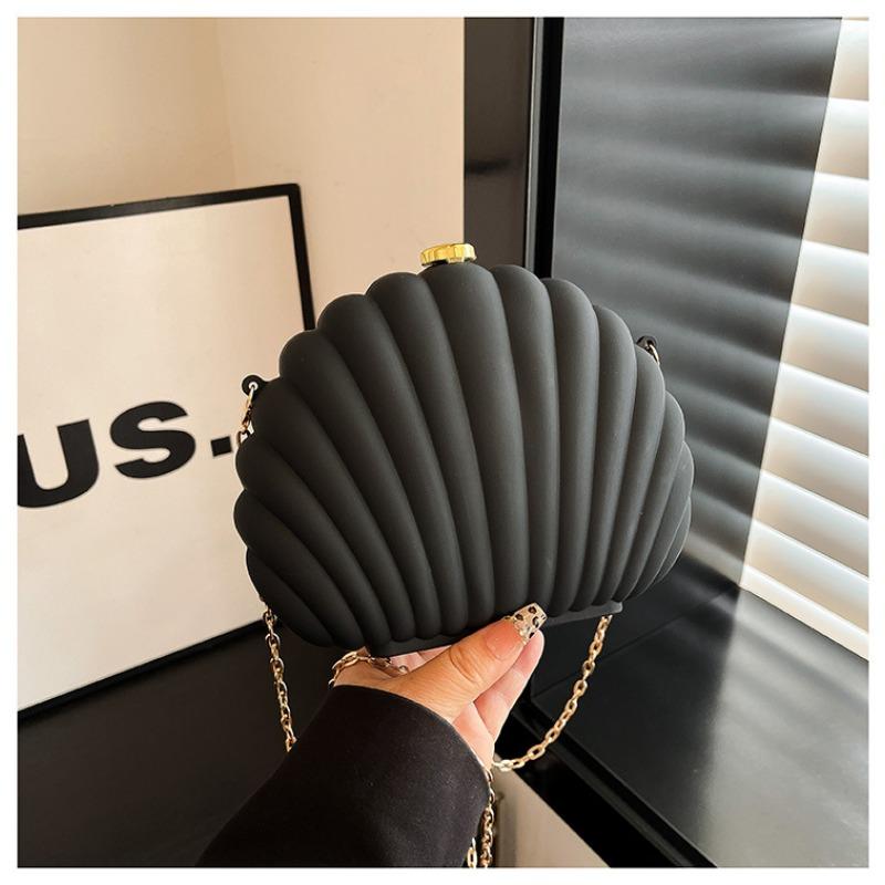 

Стильная и простая глянцевая металлическая сумка-ракушка на цепочке, новая сумка через плечо чёрный