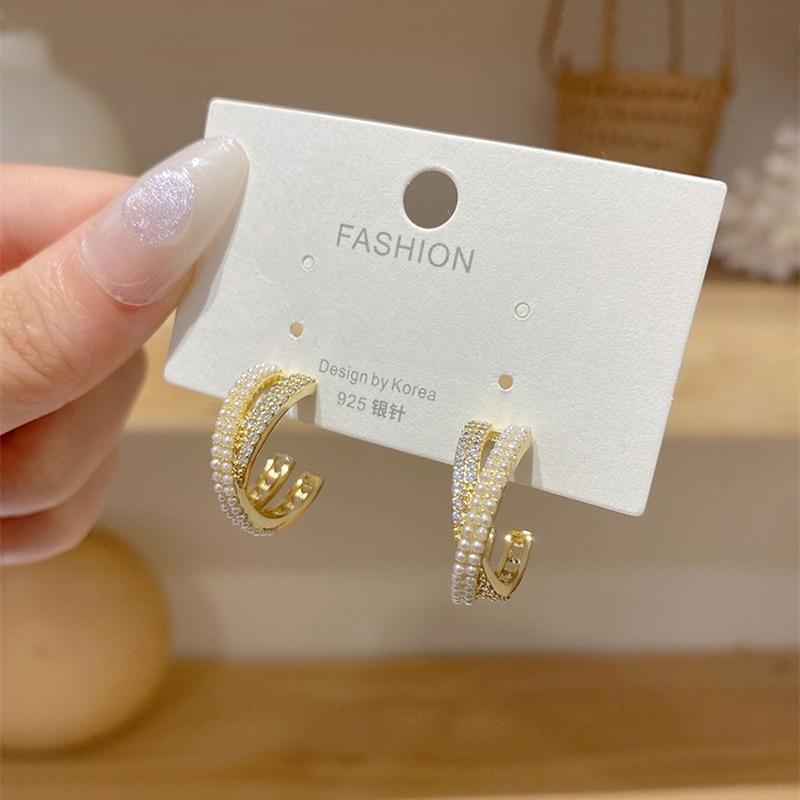 Luxuriöse Creolen mit C-förmigem Kreuz und Perle und Zirkon für Frauen, trendige High-End-Ohrringe, weiblicher Modeschmuck