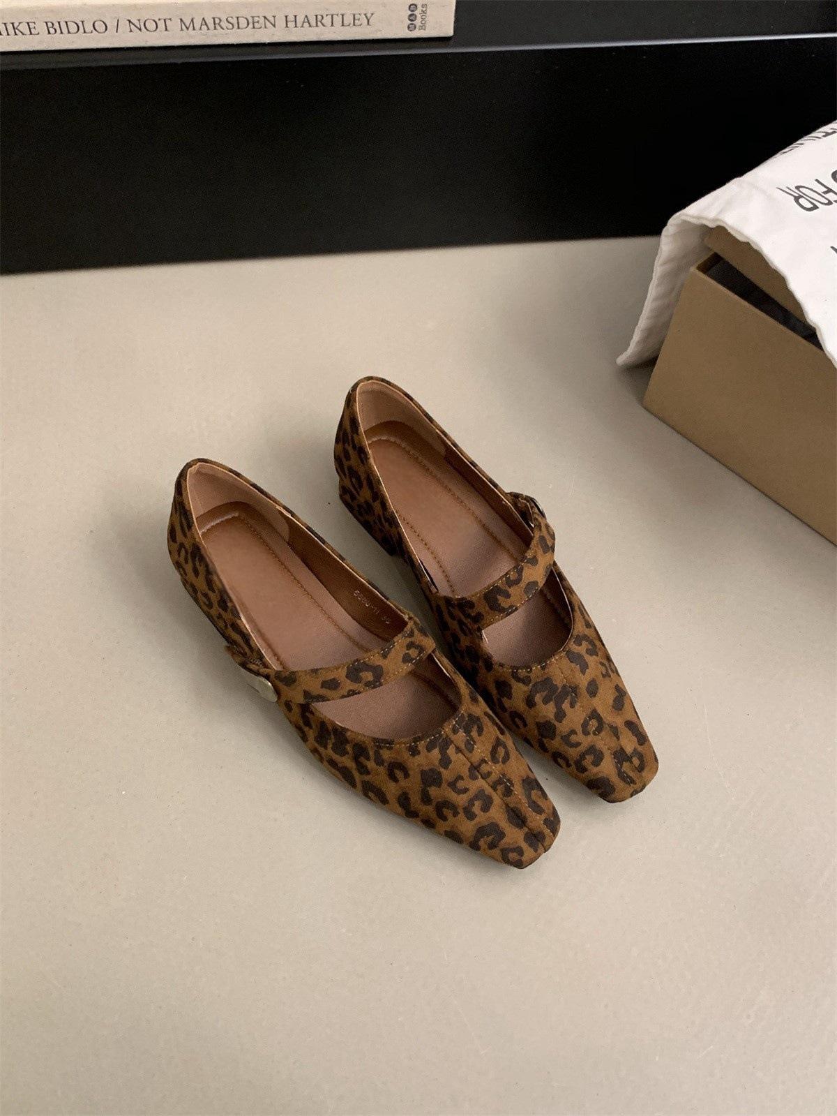 

маленькие квадратные туфли с неглубоким горлом женские весенние и осенние новые вечерние туфли в стиле ретро для поездок на работу на толстом каблуке туфли Мэри Джейн из кожи 39