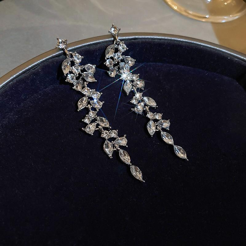 Silver Needle Rhinestone Leaf Tassel Stud Earrings for Women - Elegant, Fashionable, Niche Design Jewelry with a Luxurious Feel