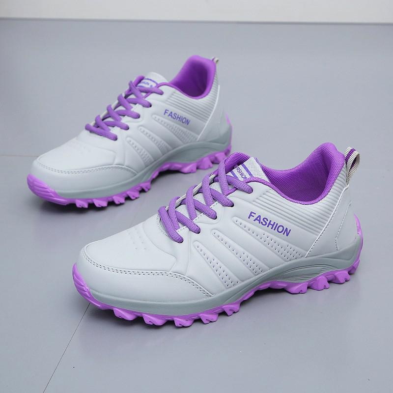 Fashion Autumn Winter Black Leather Sneakers Warm Sports Shoes Women Waterproof Lightweight Sneakers Lace Up Flats Sneakers With Fur