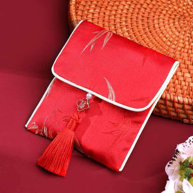 Fabric Red Envelope for Wedding and Engagement: Embroidered Festive Design for Gift-Giving.