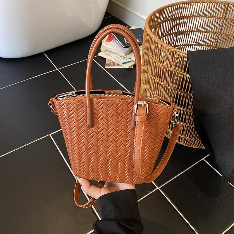 Premium Bag Women's 2025 New Fashion Retro Versatile Shoulder Bag Commuter Messenger Bag Bucket Bag Handbag